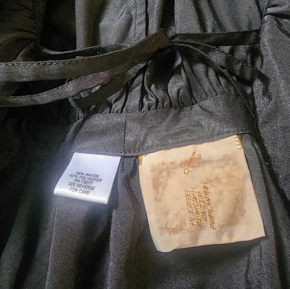 Simply Vera Wang Black Tie Closure Ruffle Top Large - Picture 3 of 5